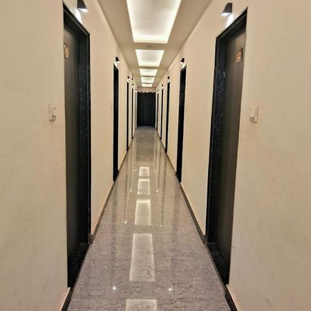 Hotel Shiv Mangalam Near Kashi Vishwanath Tample Waranasi Zewnętrze zdjęcie